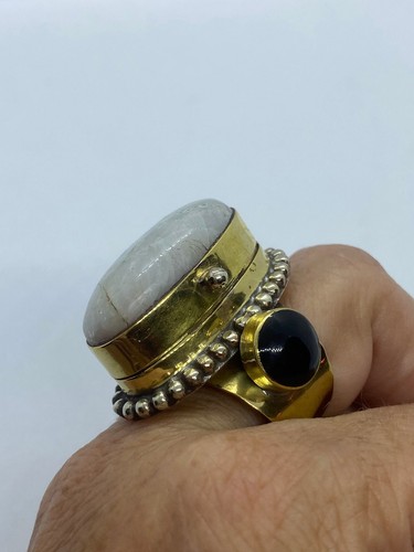 Large Stone Brass Knuckle poison pillbox Adjustable Ring - Picture 5 of 7