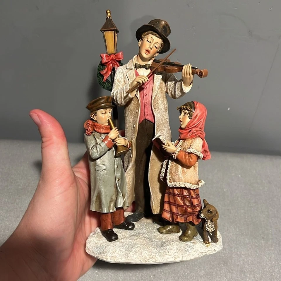 Figura de pueblo de Navidad de Roman Inc. Foto 2 de 4