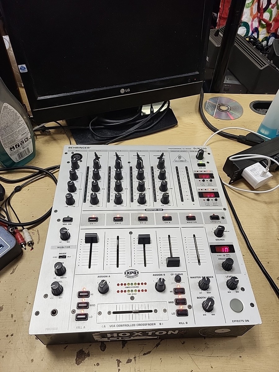 DJミキサー behringer DJX700 ミキサーBEHRINGER DJX700 CFX