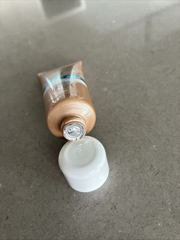 Crema Eveline Magical CC 53 BEIGE 1,06 oz | Sellada con envío rápido! Foto 3 de 4