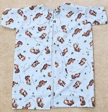 Preowned Unused Tired Tiger Pediatric Children's Hospital/IV Gowns Lot Of 2 LG