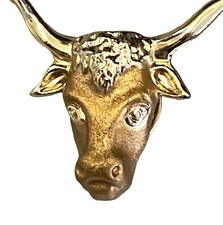 Pin de solapa de cabeza de novillo Longhorn color dorado 3D ganado bovino carne