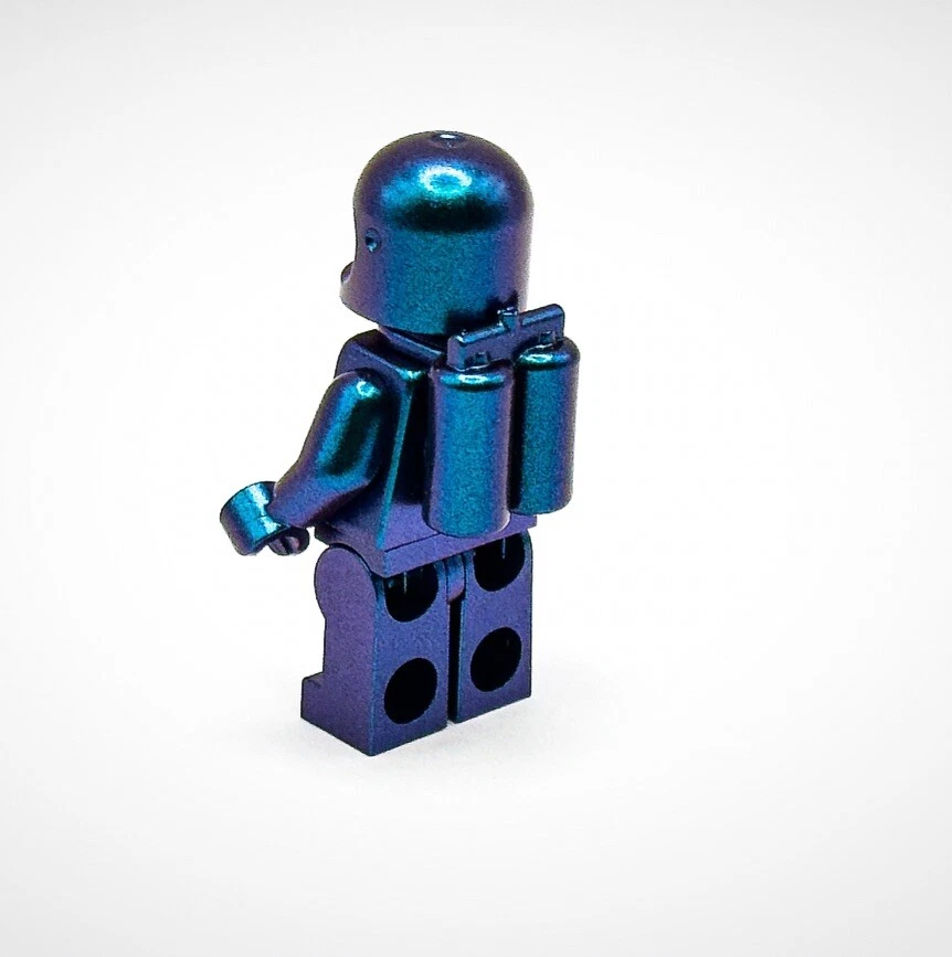 Lego Chrome Iridescent Plated Classic Space Astronaut mini figure RARE New!! - Image 2 of 4