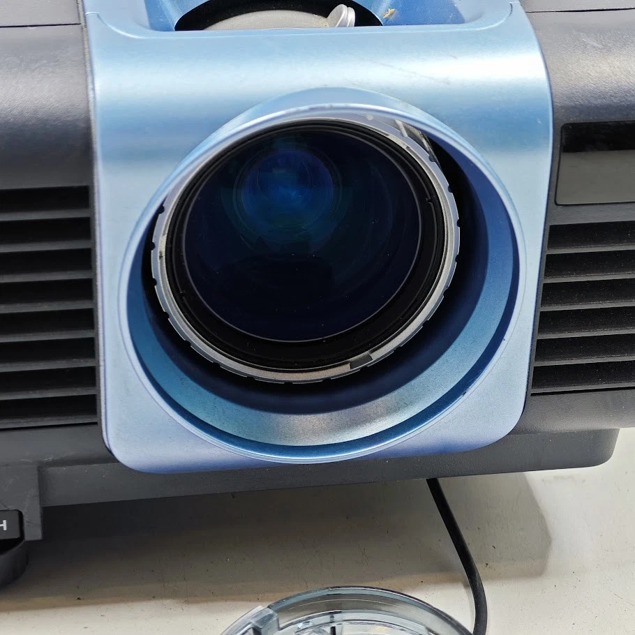 BenQ PB6110 Projector - Untested, Signs of Wear, No Packaging - Image 2 of 4