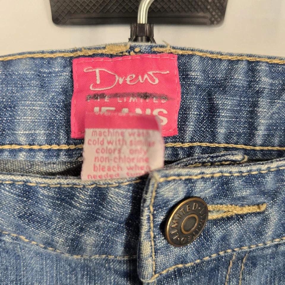 Pantalones informales Drew Jeans para mujer 16 azules de mezclilla recortados con puños calce relajado bolsillos Foto 4 de 4