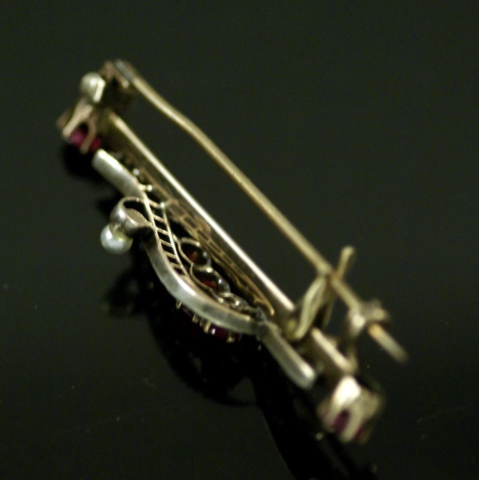 Broche prendedor de boda de turmalina de corte ovalado de 5 quilates con acabado en oro blanco de 14 quilates Foto 2 de 4