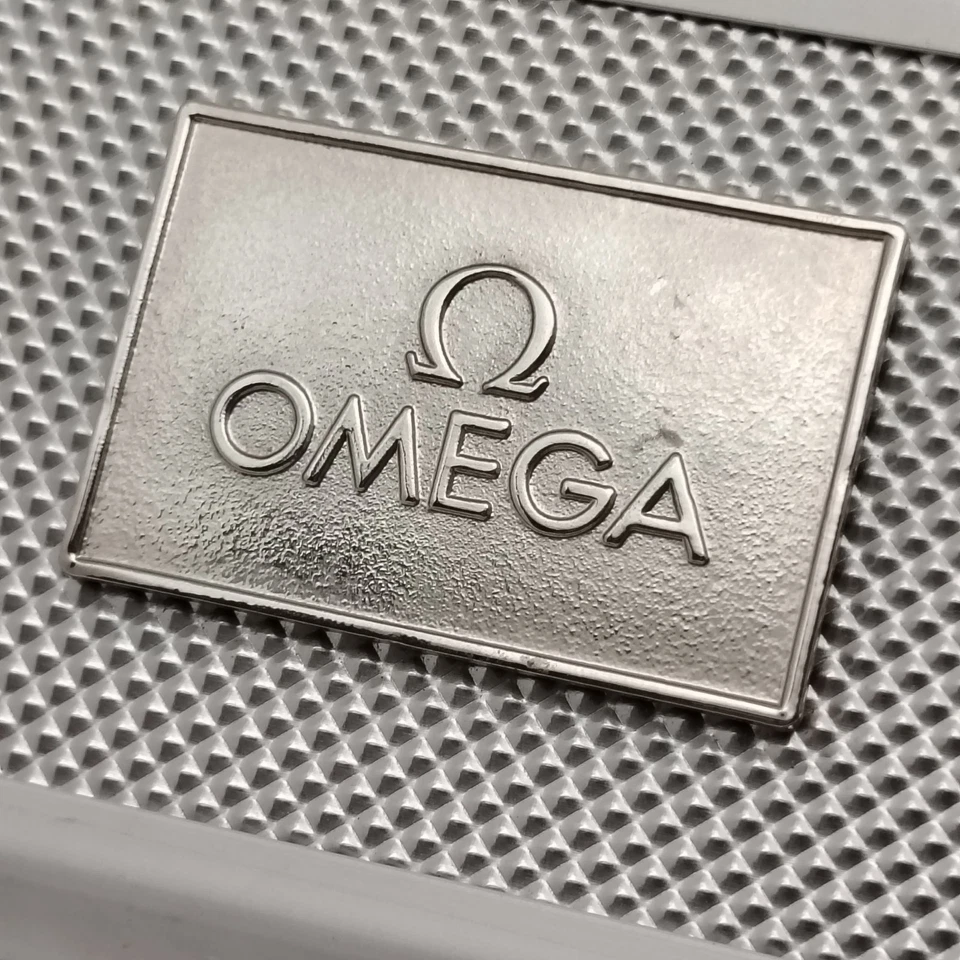 Caja de cuidado de limpieza rara OMEGA | Lupa lupa | Paño de limpieza | Cepillo Foto 4 de 4