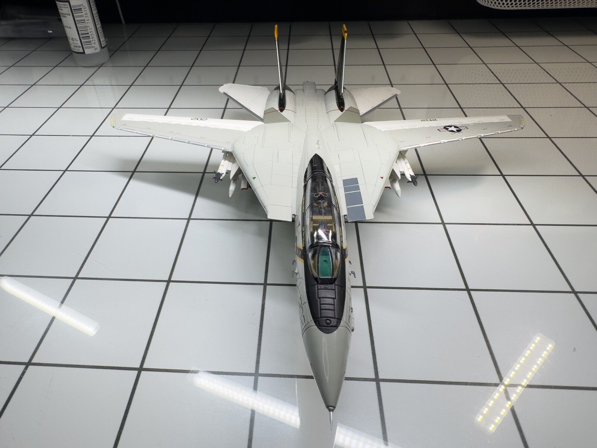 PLEASE READ DESCRIPTION* HA5211 HOBBY MASTER F-14A TOMCAT VF PLEASE READ DESCRIPTION* HA5211 HOBBY MASTER F-14A TOMCAT VF