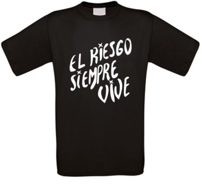 El Riesgo siempre vive Aliens Vasquez Horror Kult Movie T-Shirt alle