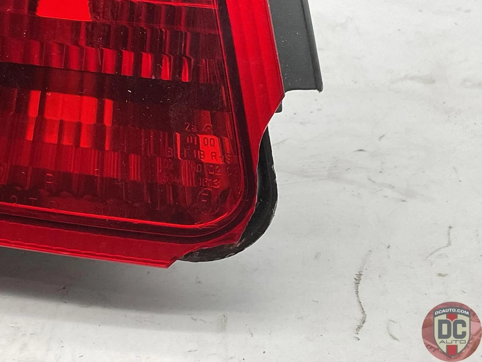 Lâmpada traseira esquerda 2005-2008 Porsche 911 997, danificada, 99763198100 126011 - Imagem 3 de 4