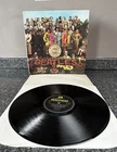 VINYL LP THE BEATLES SGT PEPPERS LONELY HEARTS CLUB BAND UK 1ST PRESS VG+/VG+