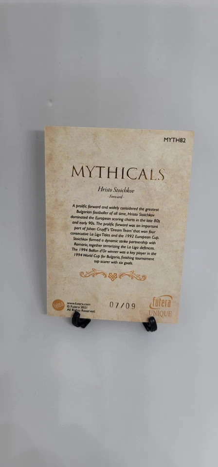 Marco dorado Futera Mythicals Hristo Stoichkov 7/9 Foto 3 de 4
