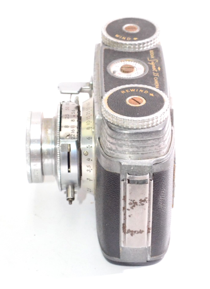 Kodak Signet 35 Camera Ektar Lens 44mm f/3.5 w/Leather Case. READ