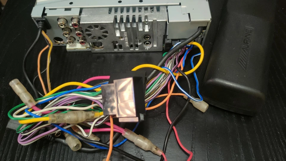 AUTORADIO ALPINE CDE 178 BT TOP DI GAMMA USB CD BLUETOOTH 3 PRE OUT 4 VOLT - Immagine 3 di 4