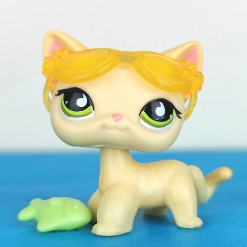 Littlest Pet Shop #733 Shorthair Cat / 300+ LPS – PAY SHIPPING ONCE FOR US