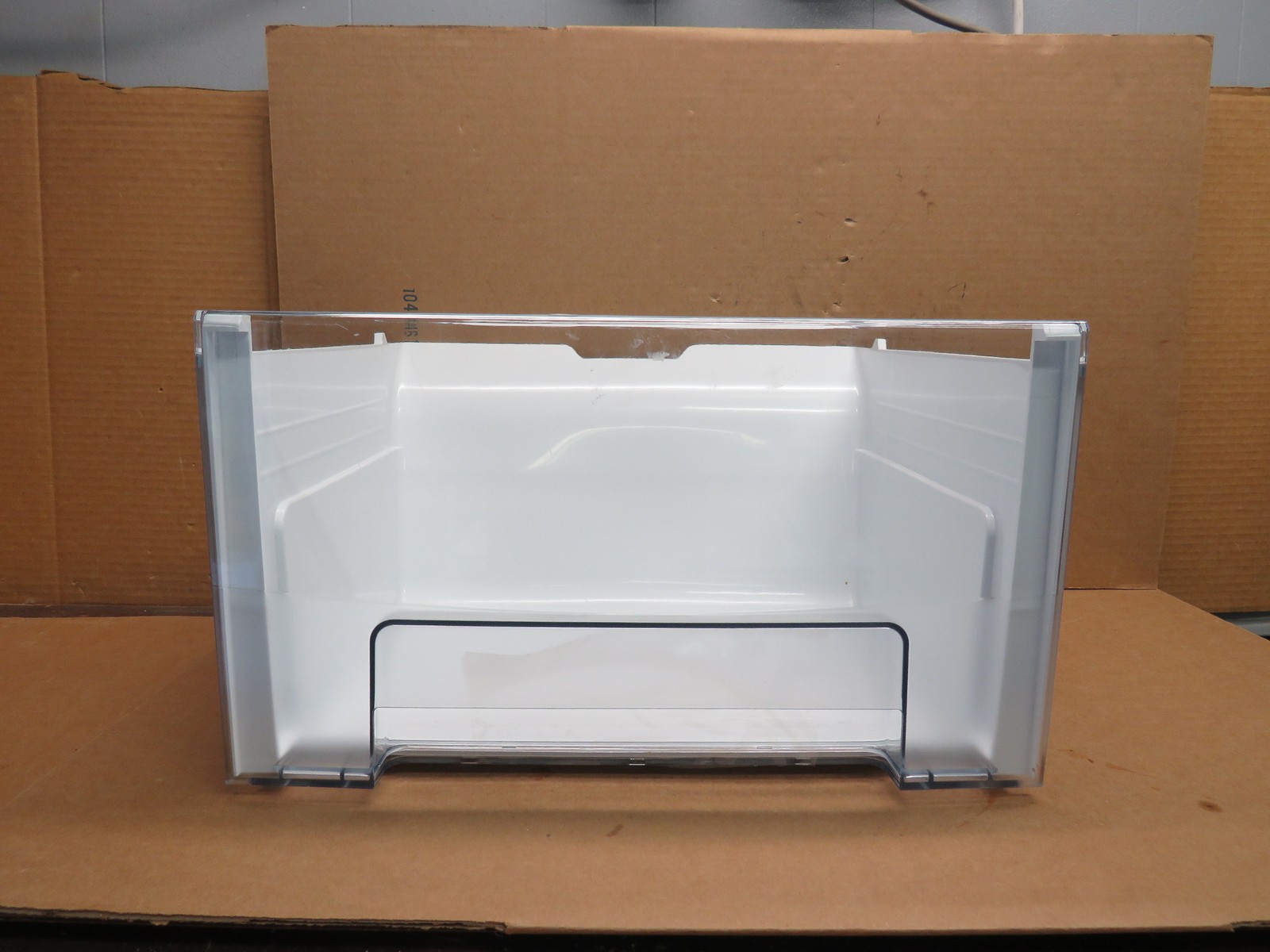 Avanti Freezer Drawer Ass. For Model # VF108K0W