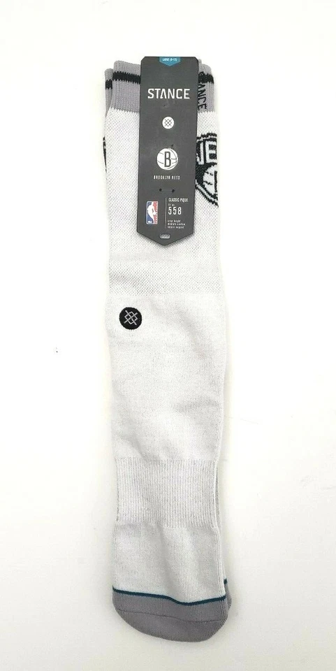 Meias Brooklyn Nets NBA Stance Arena logotipo tripulação branco/cinza tamanho grande (9-12) - Imagem 2 de 4