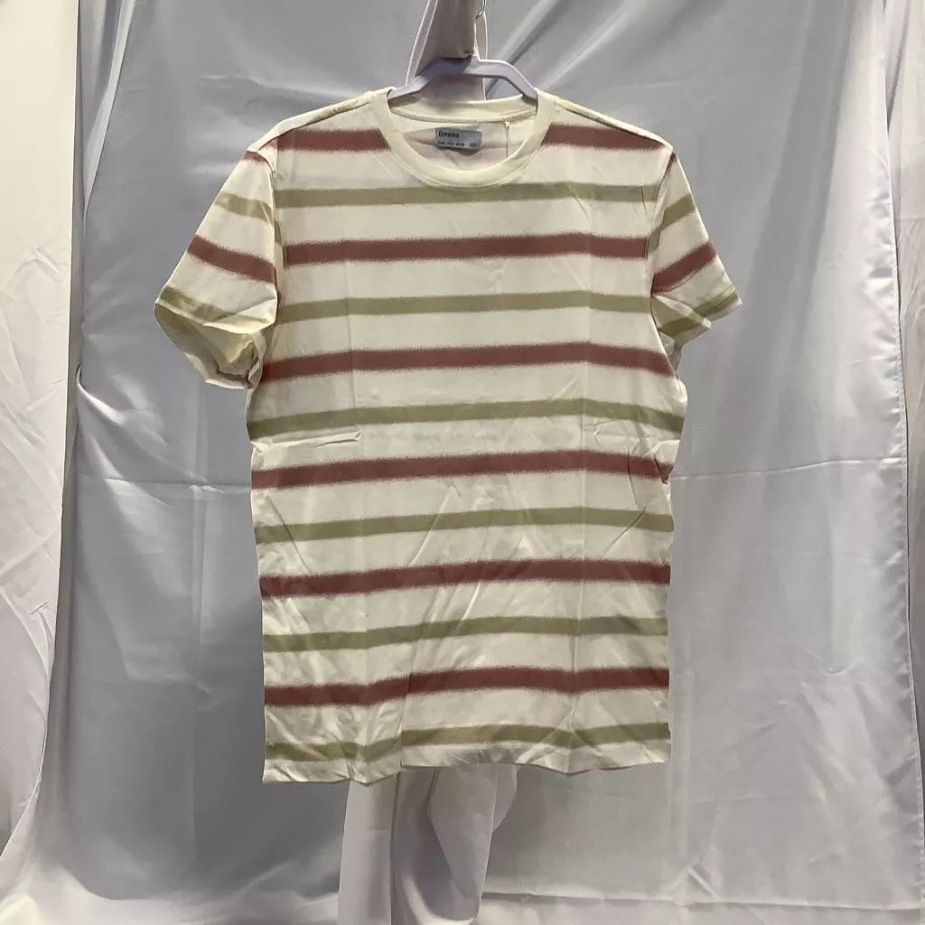 Bershka tee hotsell