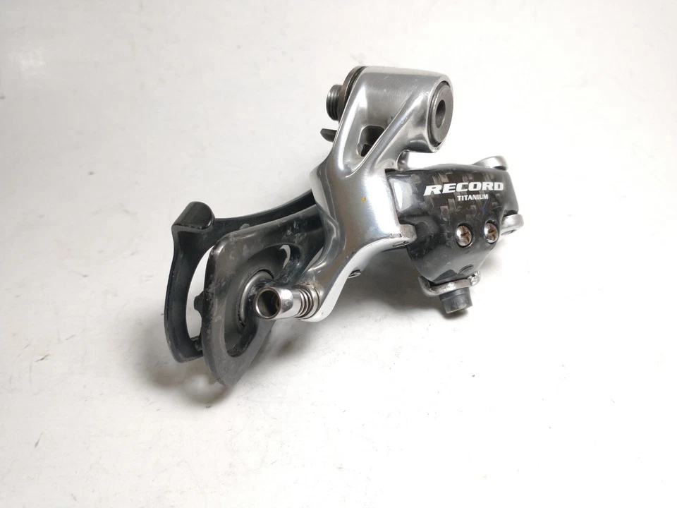 Задний переключатель со средней лапкой Campagnolo Record 10 Carbon  - Изображение 2 из 4