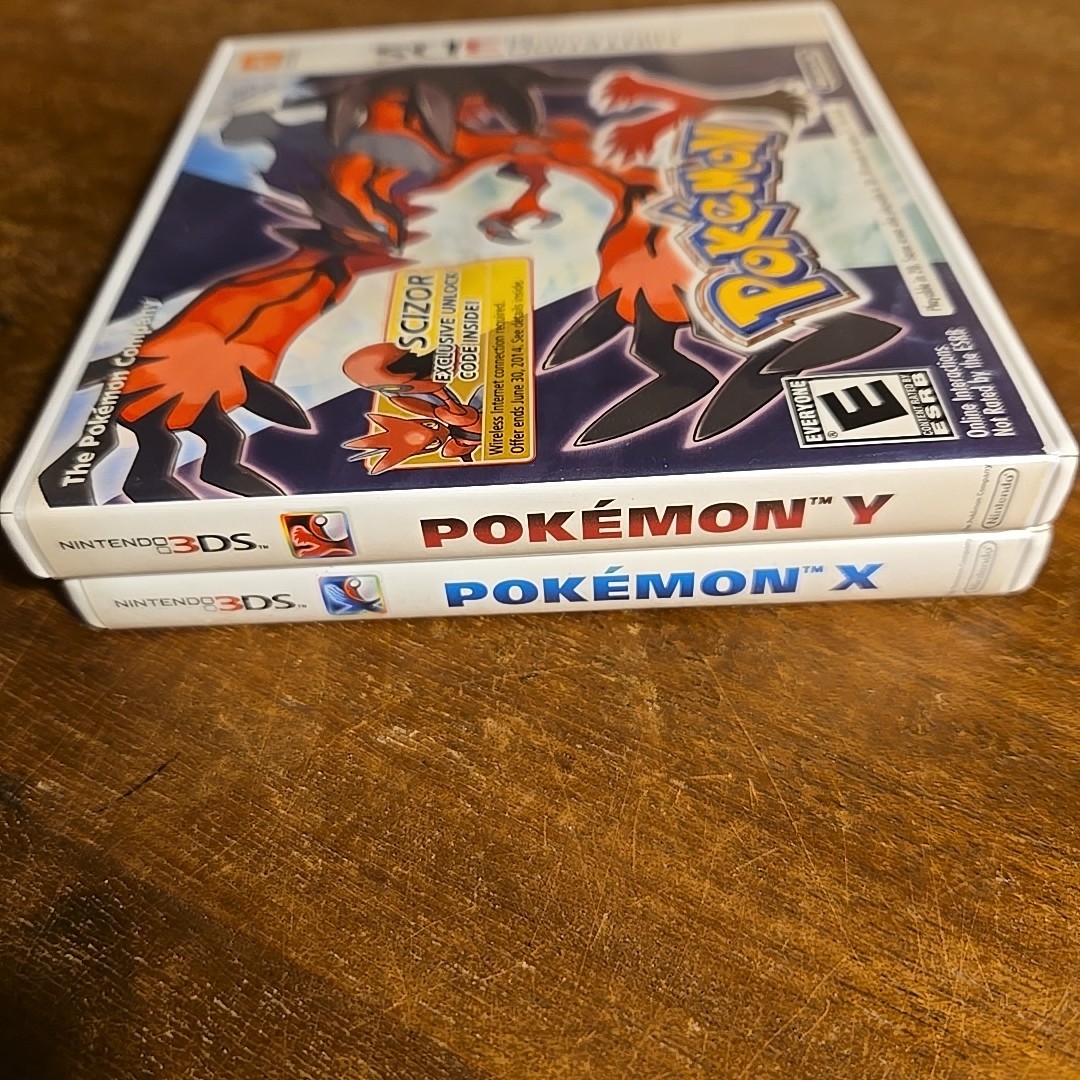 Pokemon X & Y - Garchomp & Scizor Variant Cases with Inserts - NO