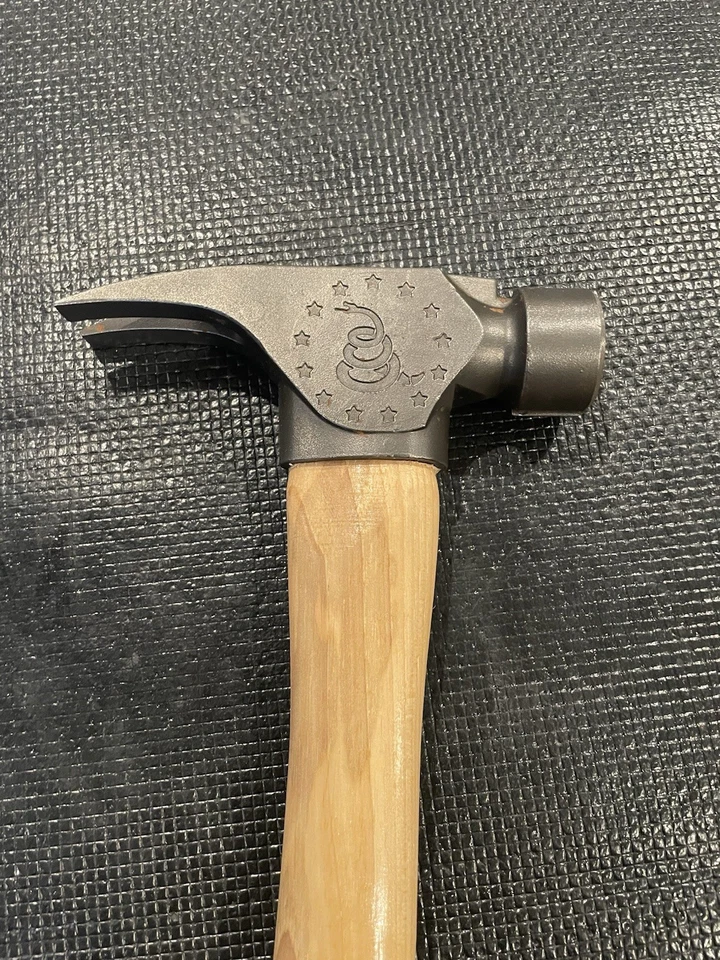 Martillos Hardcore The Original 4140 Cabeza de Acero Natural Mango de Nogal Americano Foto 3 de 4