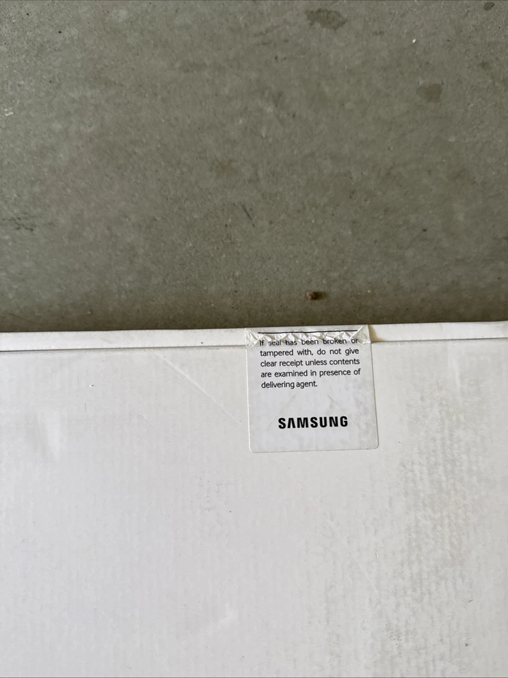 Samsung NP900X5J-K01US Notebook 9 FHD i7-7500U 8GB RAM 256GB SSD - Iron Silver - Image 4 of 4