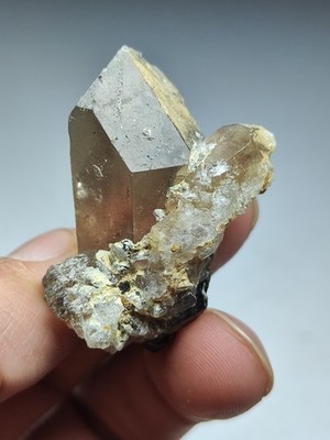 Smoky Quartz Crystal  With Perfect Growth & Lustre_Zagi.Pakistan.