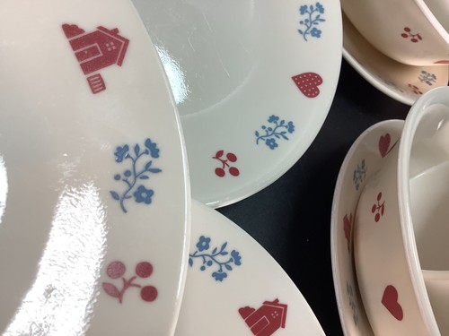 Corelle HOMETOWN 20 Dishes Mixed Lot 6 Mugs, 6 Cereal/Soup Bowls, 8 Bread Plates - Picture 10 of 19