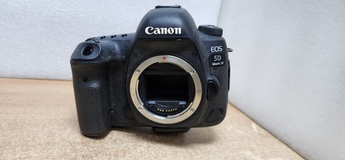 Canon EOS 5D Mark IV Digital SLR Camera - Black , Not working For Parts/Repair