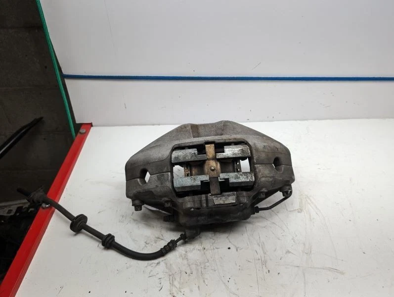 Pinza de pasajero delantera sin freno deportivo para BMW 740e 752225 17-19 Foto 3 de 4