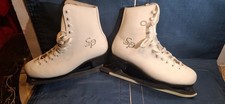 Vintage Woman's Size 9 CCM CHAMPION DELUXE Sale Pelletier White Skates