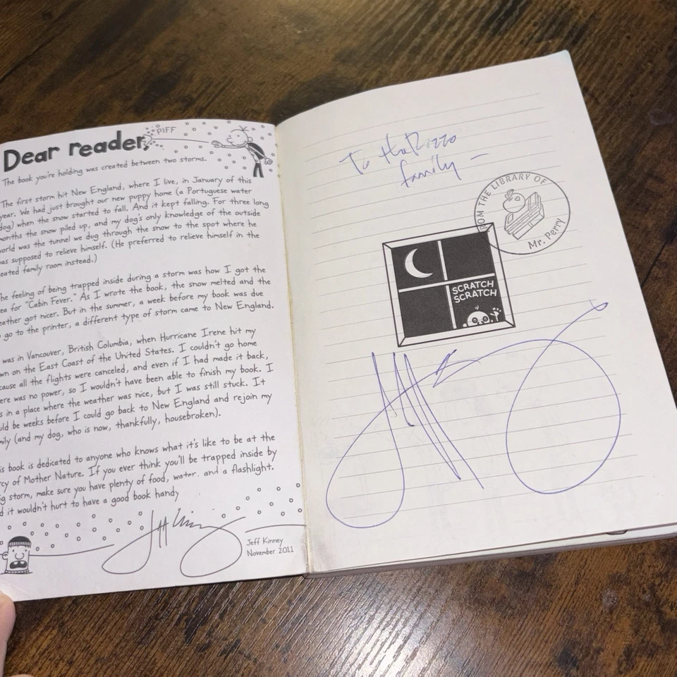 Diary of a Wimpy Kid Cabin Fever Jeff Kinney Paperback SIGNED VERY GOOD Foto 2 de 2