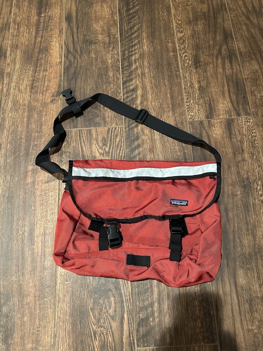 Patagonia Half-Mass Messenger Bag Red Satchel Shoulder Strap Reflective
