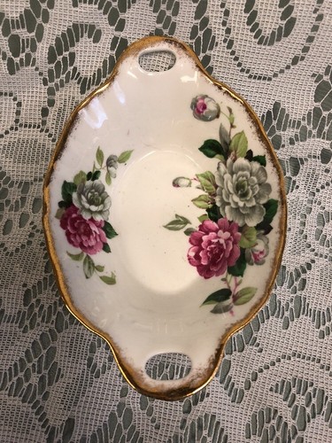 Plato de noche vintage "Royal Albert" pequeño mango ovalado como nuevo 5 5/8" - Imagen 1 de 7