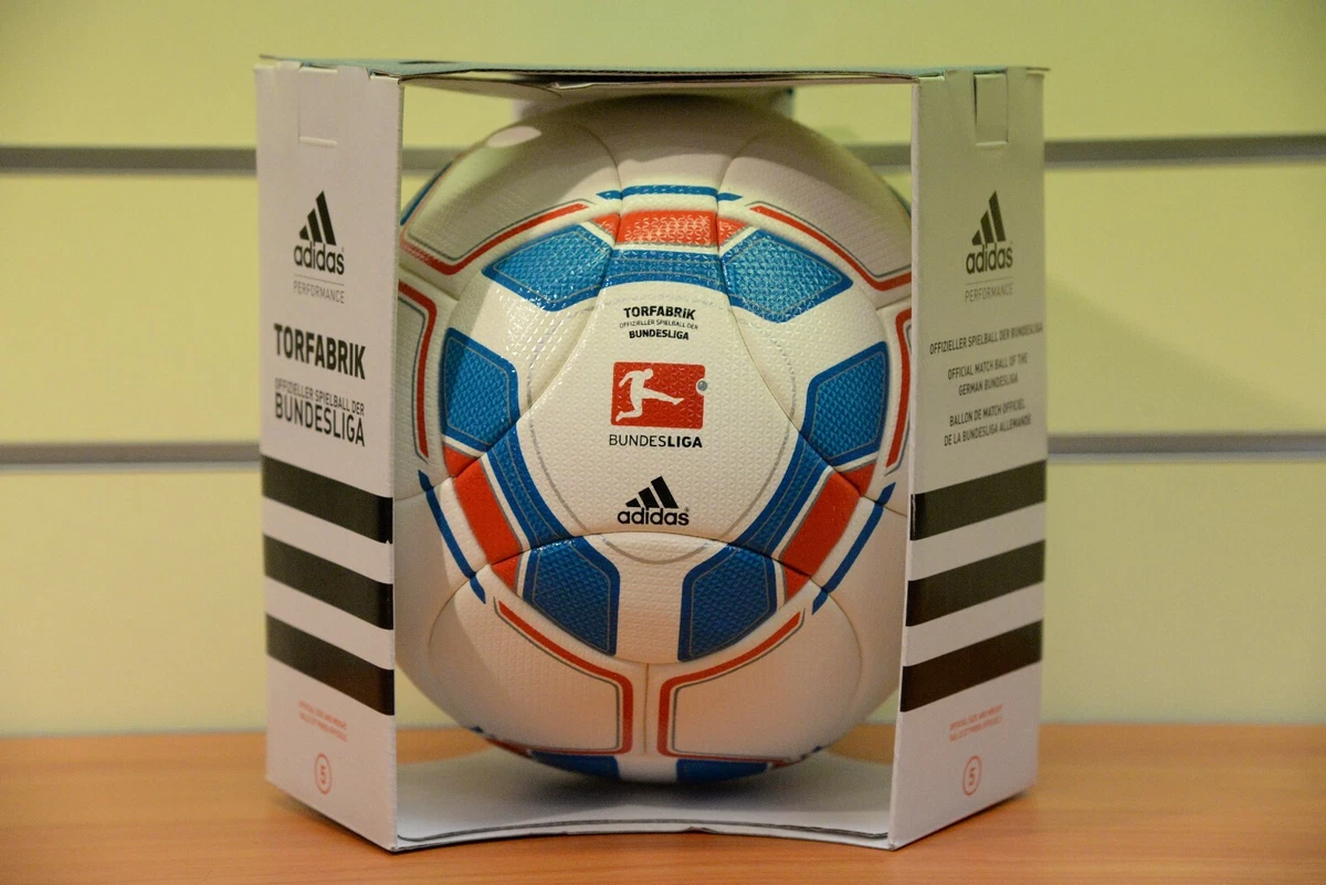 ADIDAS OFFICIAL MATCHBALL New BUNDESLIGA 2011/12 OVP NEU Top 