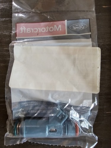 Fuel Injector Motorcraft CM-5157 - Picture 5 of 6