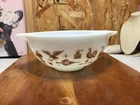 VTG Pyrex 443 2.5qt Early American Cinderella Mixing Bowl Brown On White Rooster