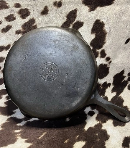 Vintage Griswold Cast Iron Skillet No. 8 Small Logo 704 G