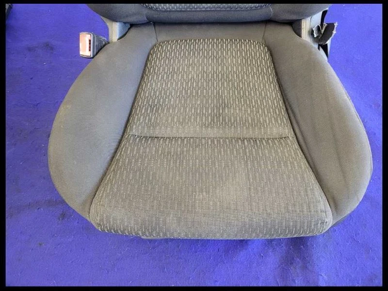 Chevrolet Caprice 2014-2017 sedán 6,0 L conductor pasajero tela asientos delanteros Foto 4 de 4