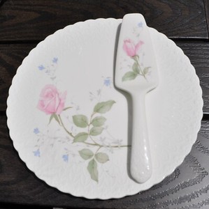 Mikasa Wedding Cake Plate Display and Server April Rose Bone China Japan Vintage