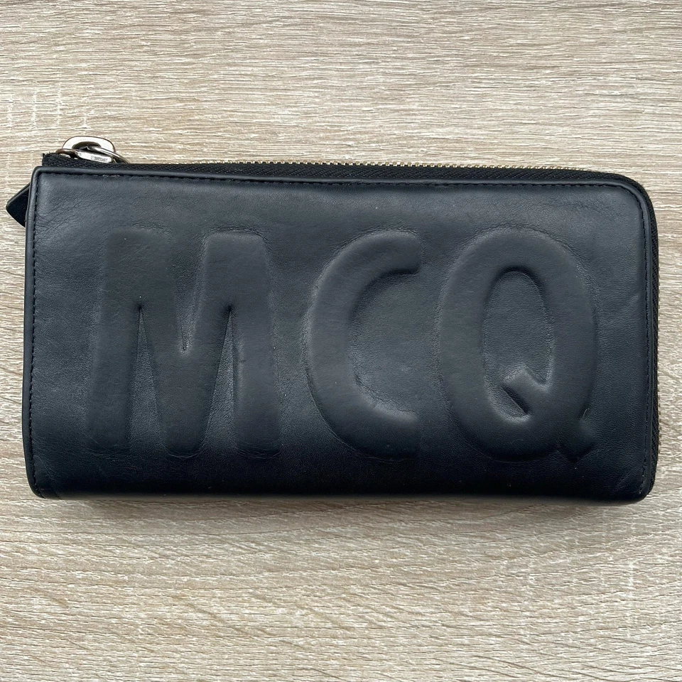 Authentic MCQ by Alexander McQueen Logo Embossed Leather Black Wallet Purse - Image 4 of 4