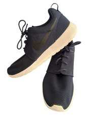 Roshe One Run  neuer ungetragener Unisex Nike Schuhe in der Farbe Navy Gr. 40