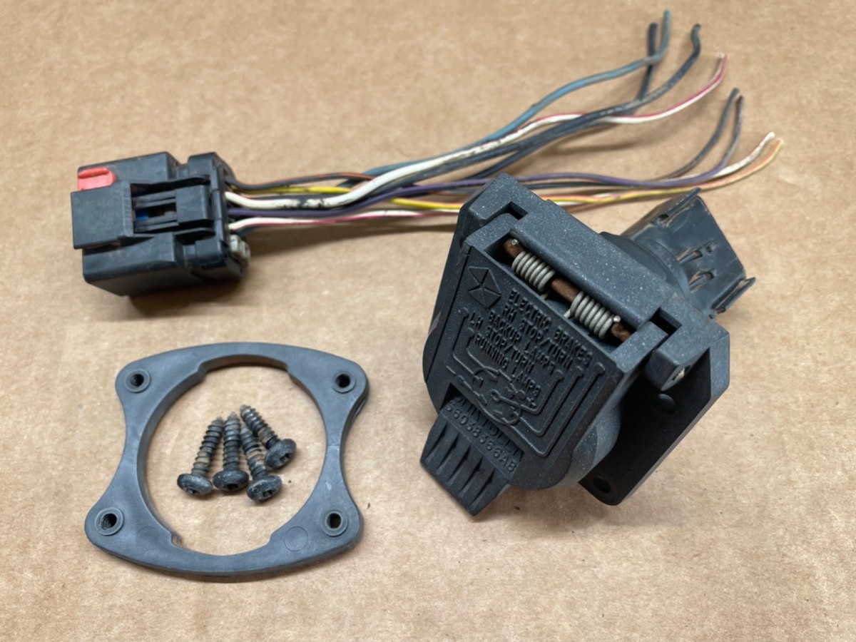 OEM Mopar Chrysler Jeep 56038366AB 7 Way Trailer Connector