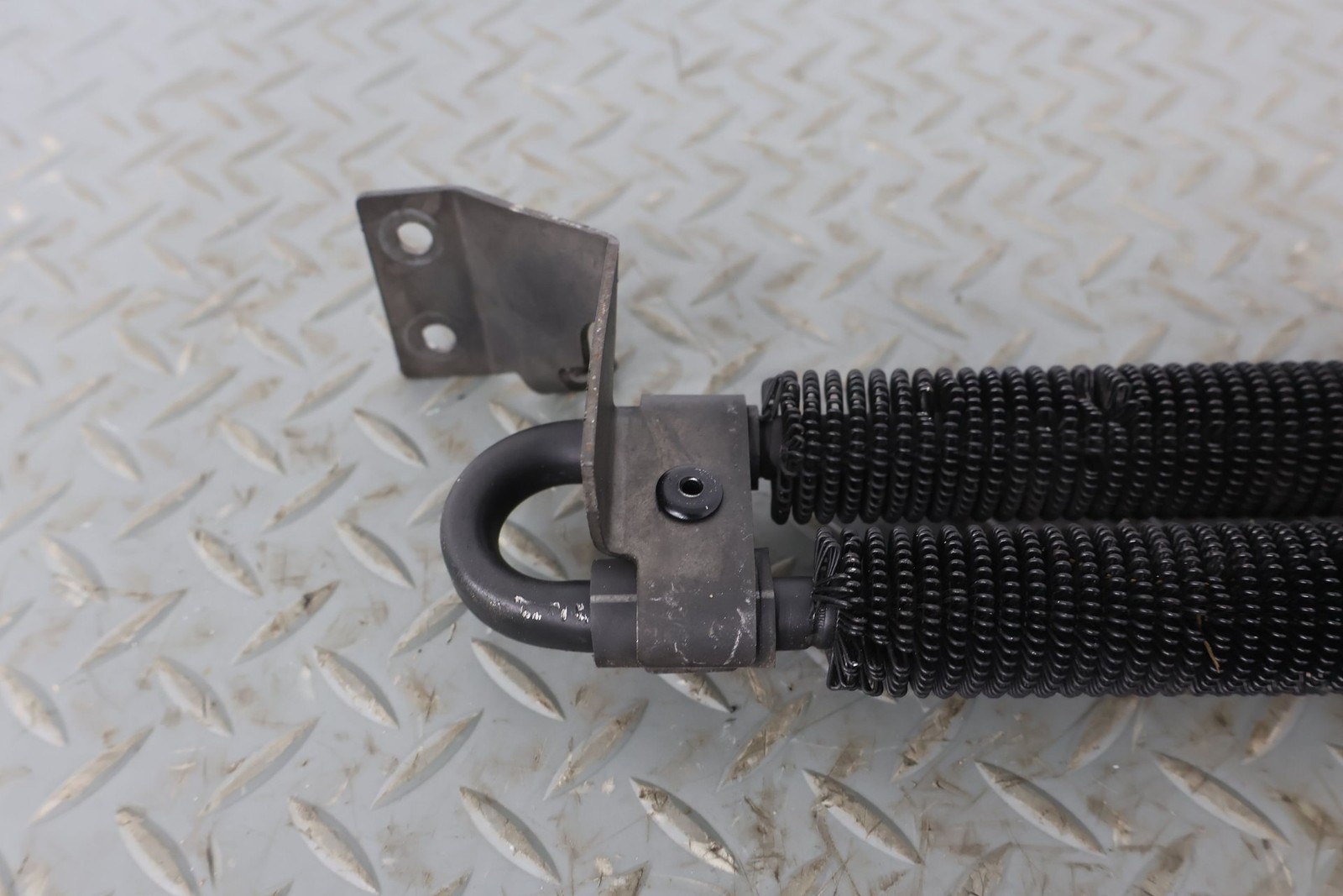 2009 Aston Martin V8 Vantage Power Steering Cooler (6G33-3D746-AD 6G33-3F558-AB)
