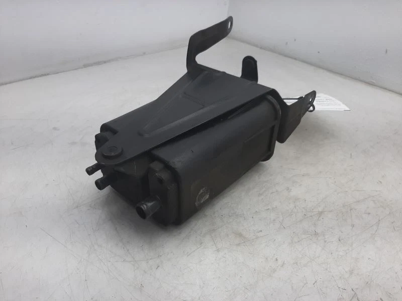 Контейнер для паров топлива 98 99 00 01 02 Dodge Dakota 53030838 - Изображение 4 из 4