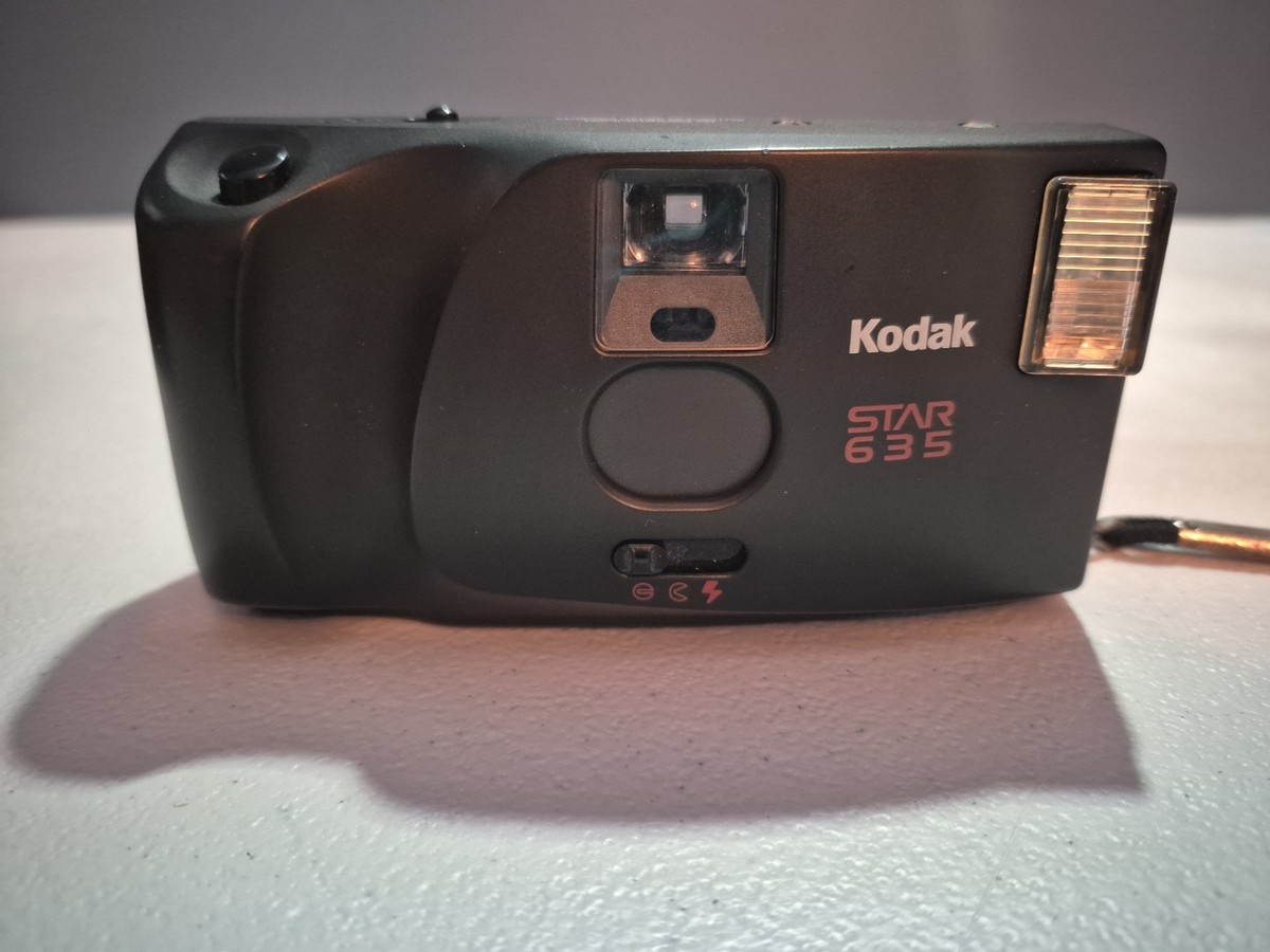 Kodak Star 635 DX Programmed Auto Wind 35MM Camera With Carrying
