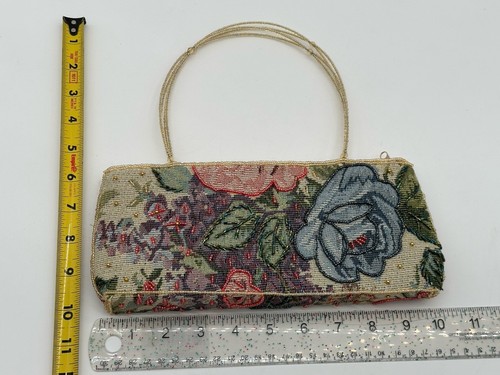 In's Beaded Floral Seed Beaded Handle Purse - Picture 10 of 13