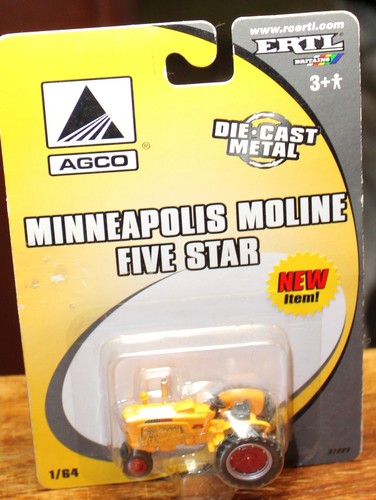 Minneapolis Moline Five Star Tractor, 1/64 scale by ERTL 2004 - Picture 2 of 3