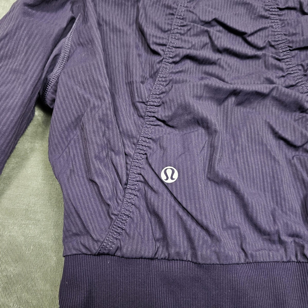 Lululemon Athletica Hooded Jacket Womens 6 Purple Ruched Full Zip