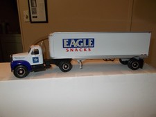 NEW FIRST GEAR 1960 MACK B-61 TRACTOR AND TRAILER EAGLE SNACKS 1/34 SCALE
